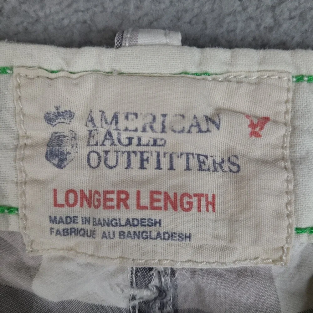 American Eagle‎ Outfitters Shorts Mens 39 Gray Green Check Longer Length